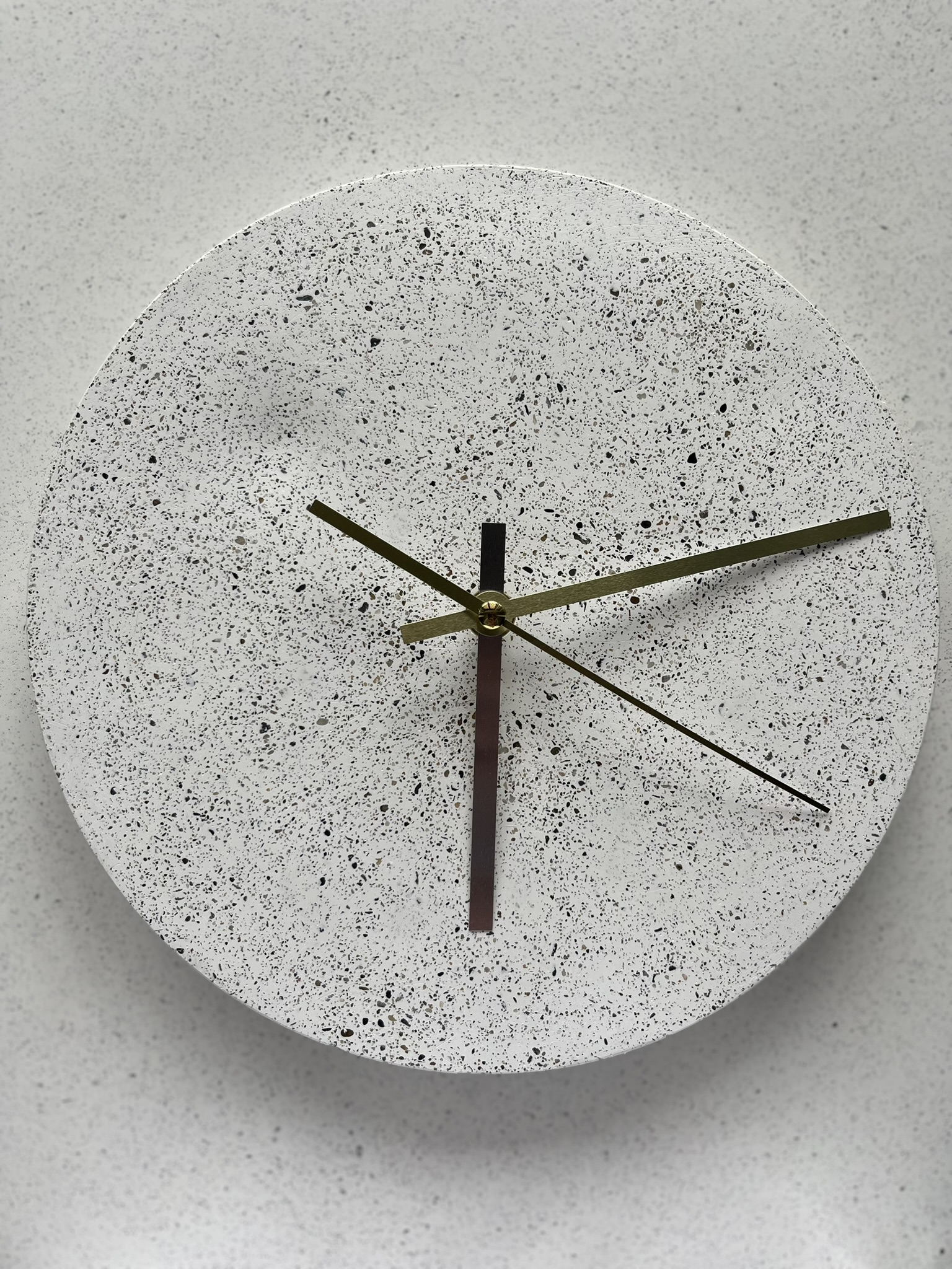 orologio in cemento da parete elegance