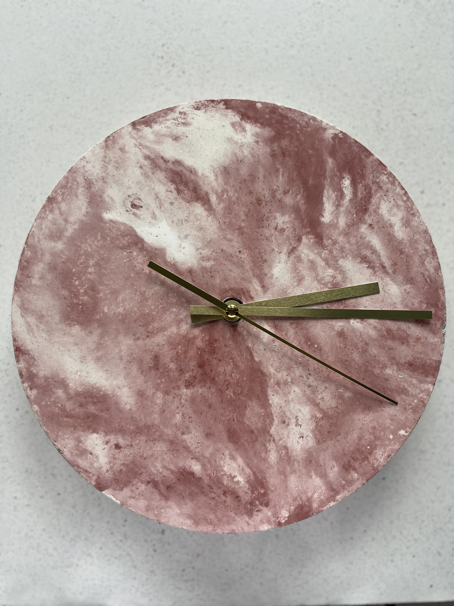 orologio in cemento